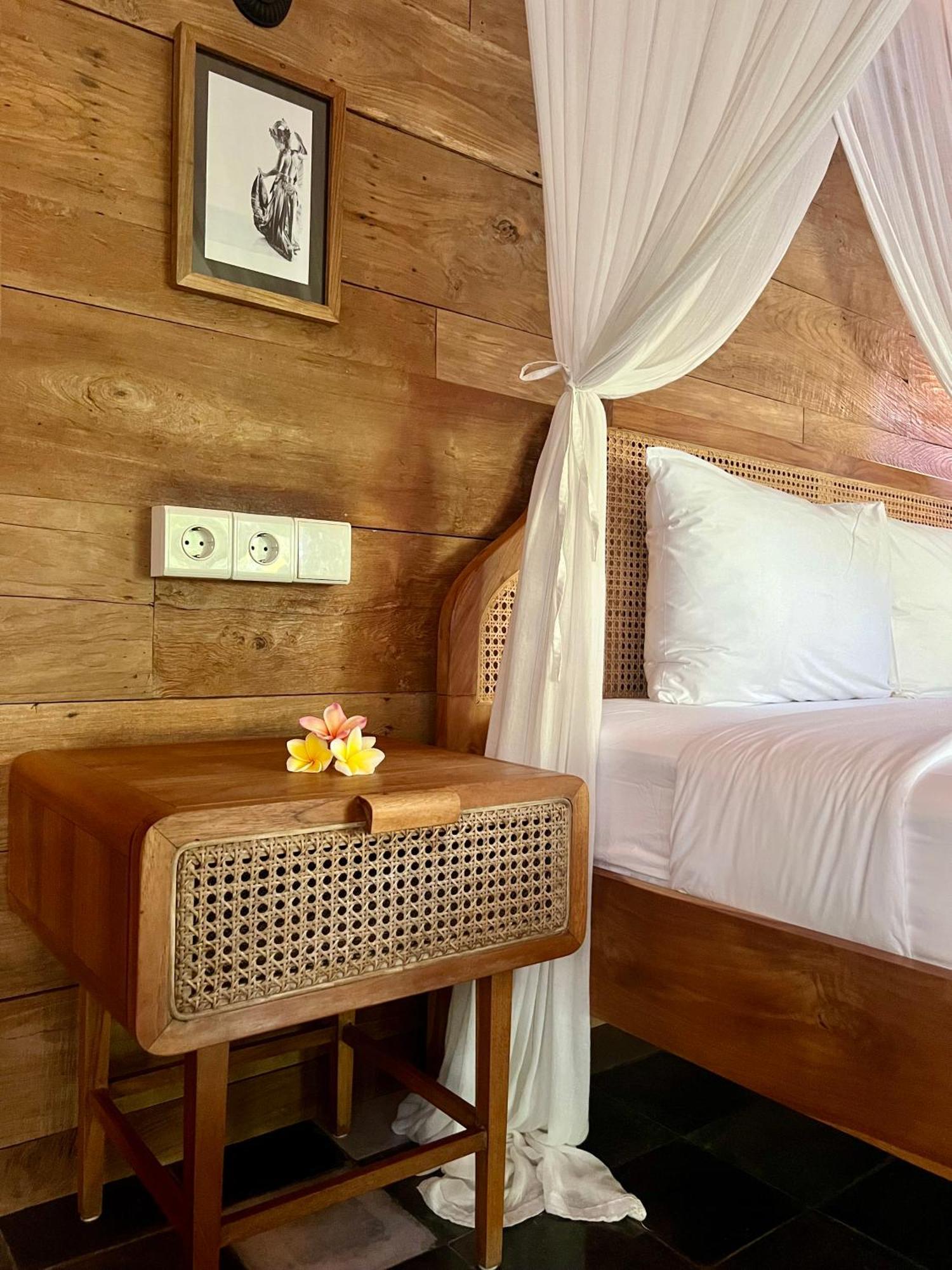 Umakayu Joglo Villa Canggu - Boutique Hotel ภายนอก รูปภาพ