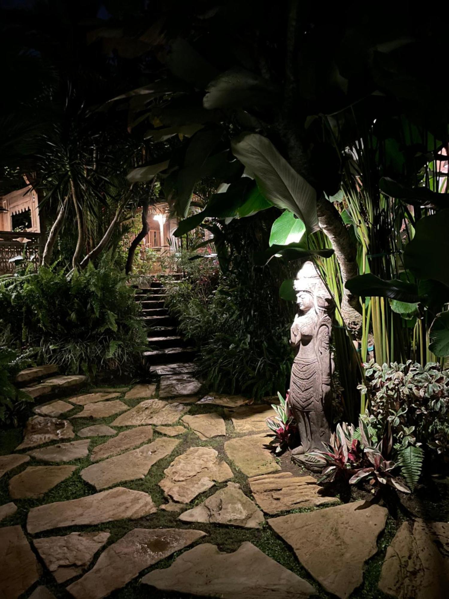 Umakayu Joglo Villa Canggu - Boutique Hotel ภายนอก รูปภาพ